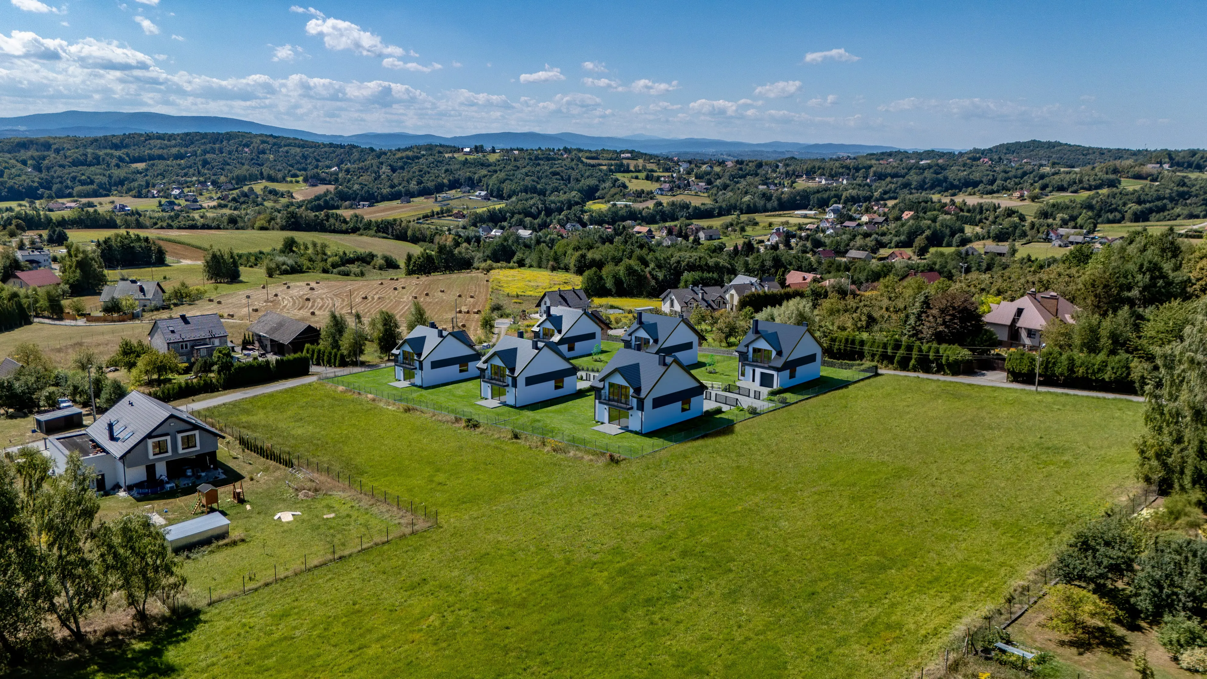 Zdjęcie w tle Domy Dobranowice